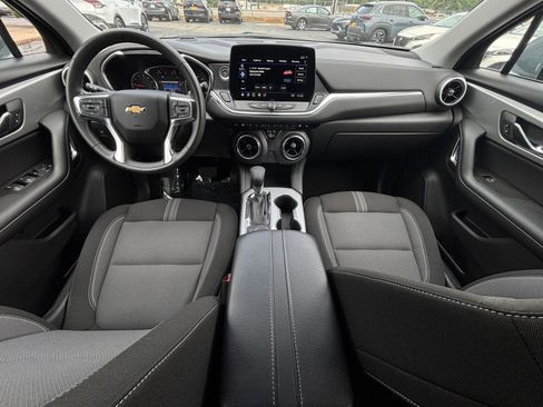 Used 2025 Chevrolet Blazer LT FWD image 39