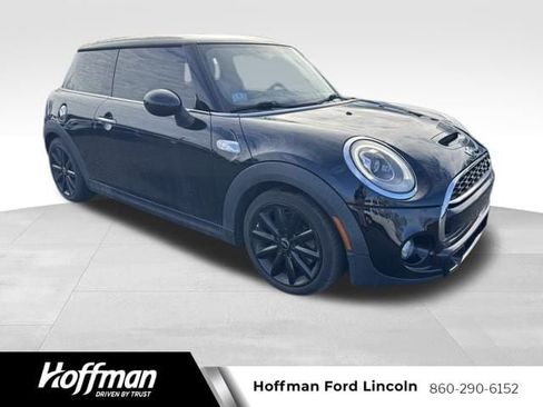 Used 2016 MINI Cooper S image 1