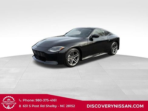 New 2026 Nissan Z Performance w/ Floor Mat Package RWD image 2