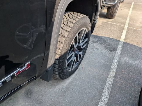 Used 2021 GMC Sierra 1500 AT4 AWD/4WD image 12