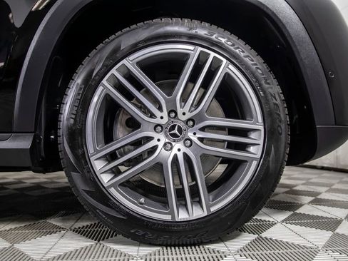 Used 2025 Mercedes-Benz GLS 450 4MATIC image 42