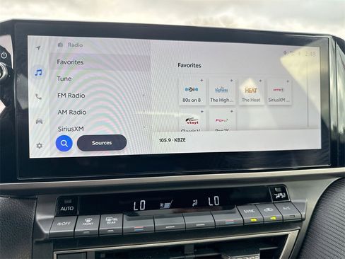 Used 2025 Toyota Camry SE image 26