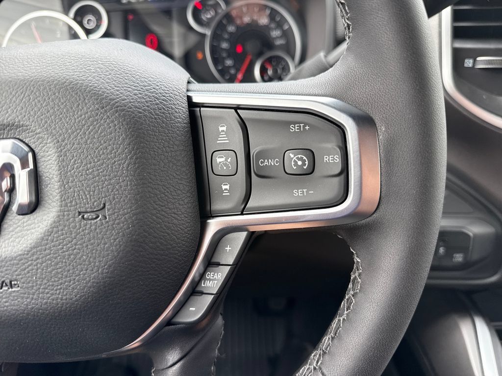 New 2026 RAM 3500 Big Horn AWD/4WD image 15