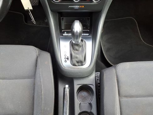 Used 2011 Volkswagen Golf TDI image 17