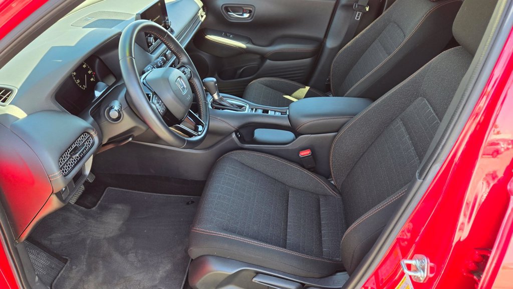 Used 2025 Honda HR-V Sport image 13