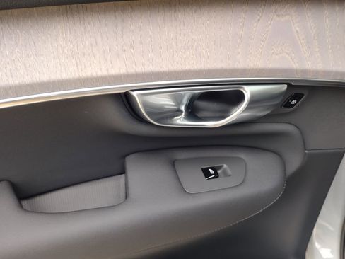 New 2026 Volvo XC90 B6 Ultra w/ Protection Package image 20