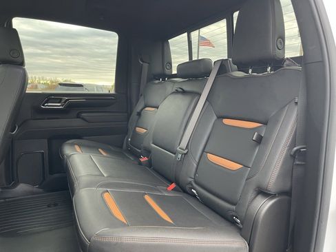 Used 2024 GMC Sierra 2500 AT4 w/ AT4 Premium Plus Package image 32