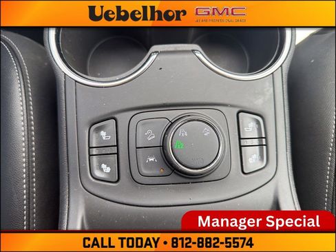 Used 2024 GMC Terrain SLT AWD/4WD image 29