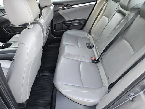 Used 2019 Honda Civic Touring image 14