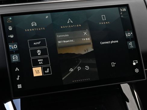 Used 2025 Land Rover Range Rover Sport SE AWD/4WD image 29