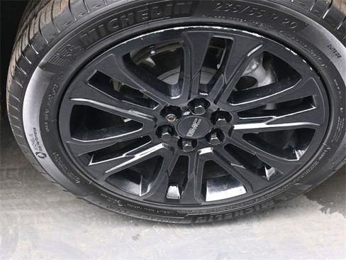 Used 2023 GMC Acadia SLE w/ Driver Convenience Package image 29