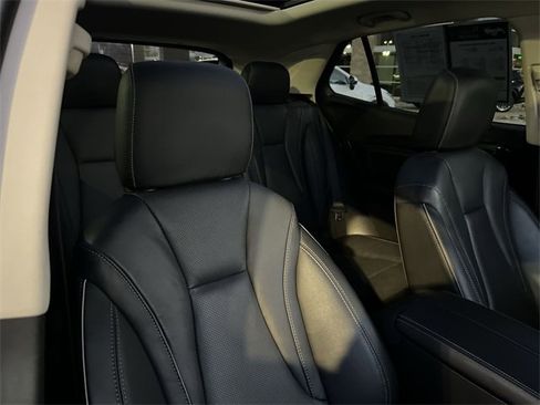 Used 2021 Buick Envision Essence w/ Technology Package I image 23