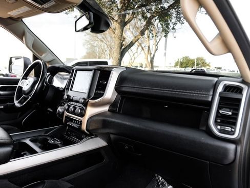 Used 2019 RAM 1500 Laramie image 9