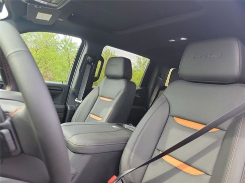 New 2026 GMC Sierra 1500 AT4 w/ AT4 Premium Package AWD/4WD image 16