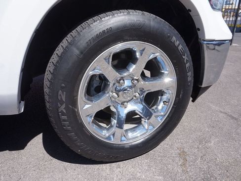 Used 2017 RAM 1500 Laramie AWD/4WD image 15