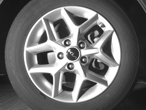 Used 2025 Kia Soul LX w/ LX Technology Package FWD image 13