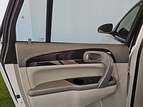 Used 2016 Buick Enclave Leather image 19