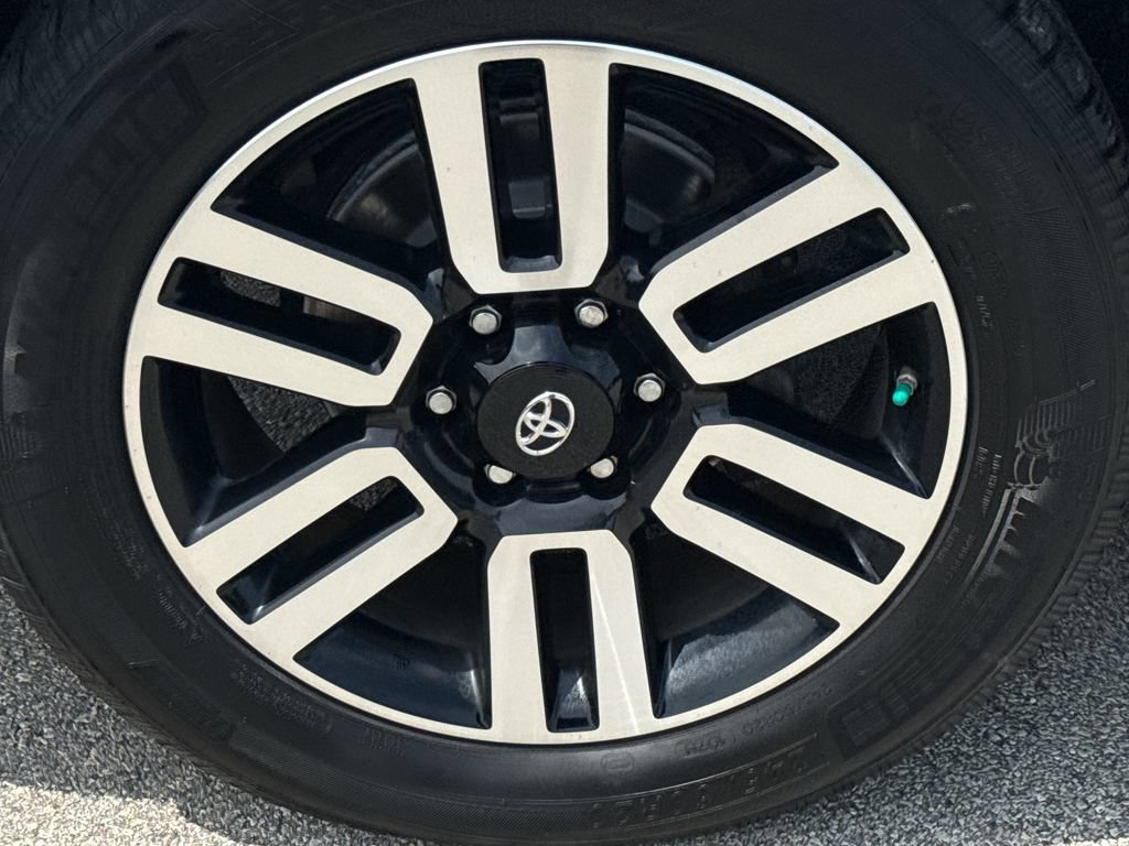Used 2018 Toyota 4Runner Limited AWD/4WD image 8
