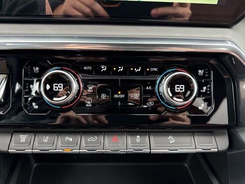 New 2026 GMC Sierra 2500 Denali Ultimate image 22