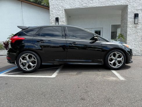 Used 2018 Ford Focus ST image 17