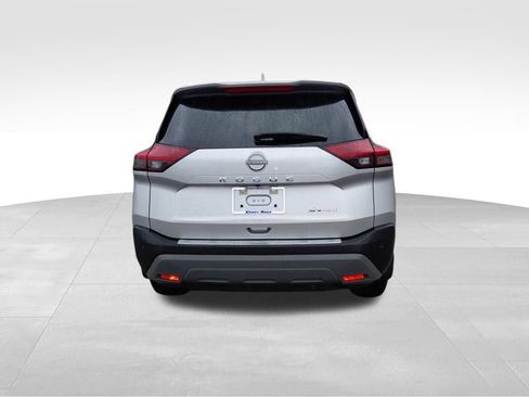 Used 2023 Nissan Rogue SV image 10