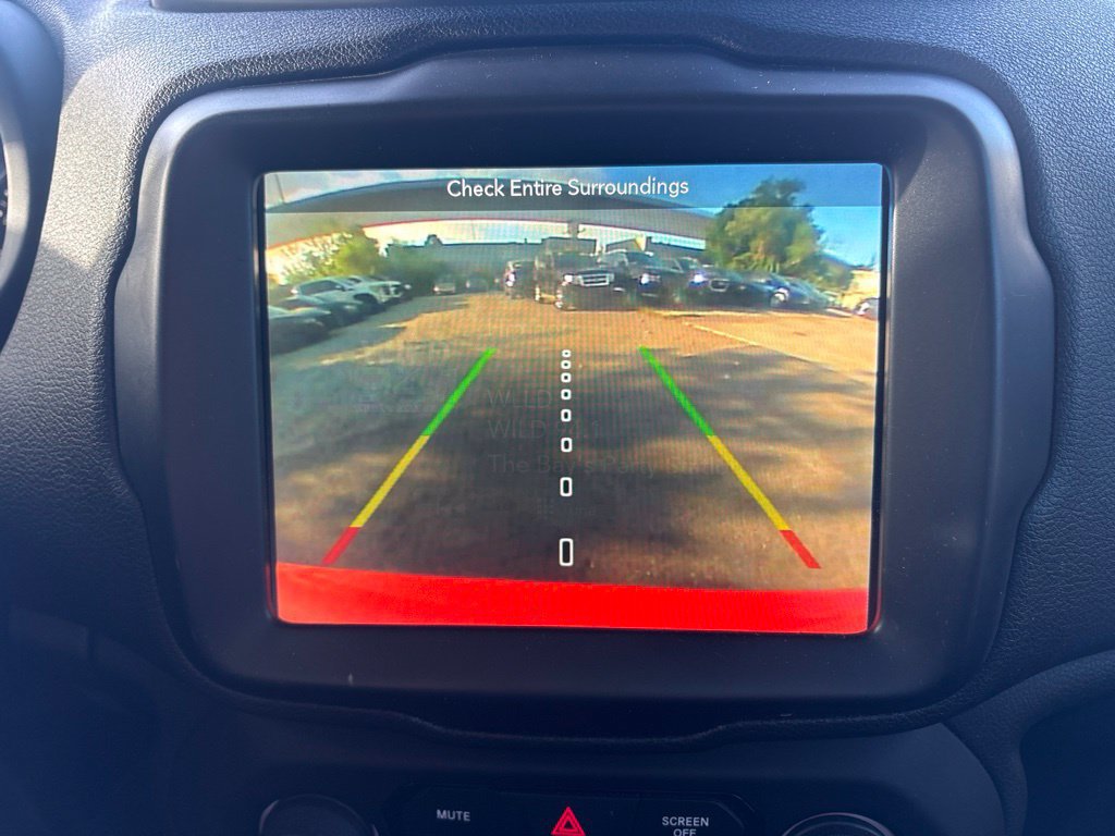 Used 2018 Jeep Renegade Altitude w/ UConnect 8.4 Nav Group AWD/4WD image 25