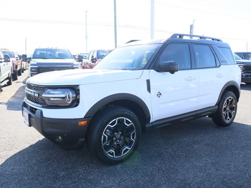 New 2025 Ford Bronco Sport Outer Banks w/ Outer Banks Tech Package+ image 8