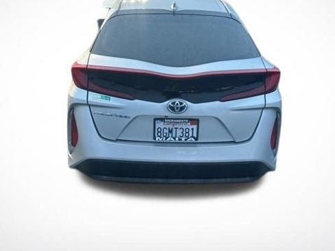 Used 2018 Toyota Prius Prime Premium FWD image 6