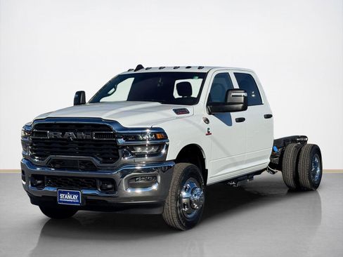 New 2026 RAM 3500 Tradesman w/ Chrome Appearance Group A image 3