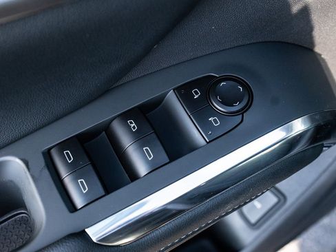 New 2026 Chevrolet Traverse LT image 16