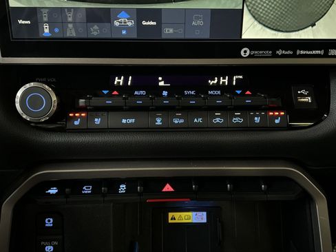 Used 2024 Toyota Tundra Limited image 20