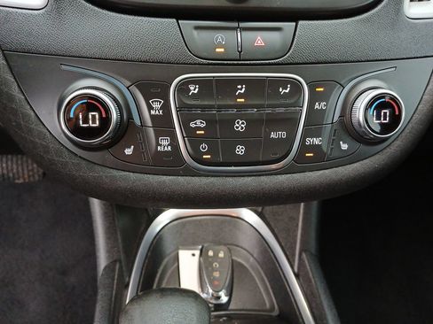 Certified 2022 Chevrolet Malibu LT FWD image 36
