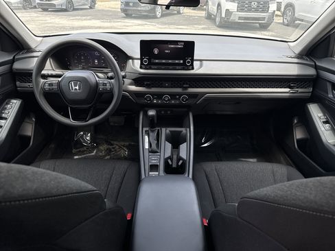 Certified 2025 Honda Accord LX image 19
