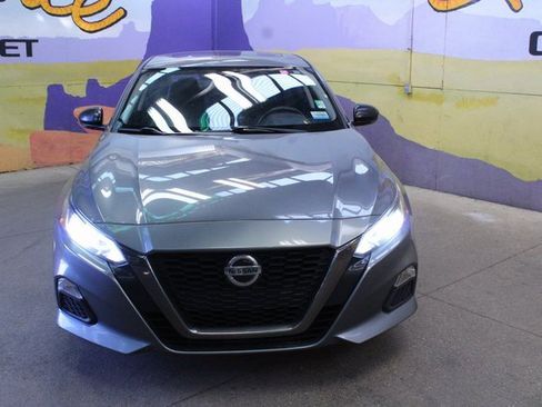 Used 2021 Nissan Altima 2.5 SR image 3