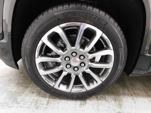 Used 2023 GMC Acadia Denali w/ Denali Ultimate Package image 10