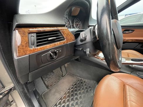 Used 2008 BMW 335i Convertible image 24