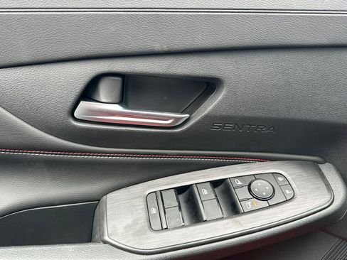 New 2026 Nissan Sentra SR w/ Floor Mat Package image 8