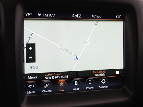 Used 2018 Jeep Compass Latitude w/ Popular Equipment Group image 8