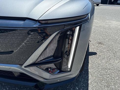 New 2026 Cadillac Lyriq V image 9