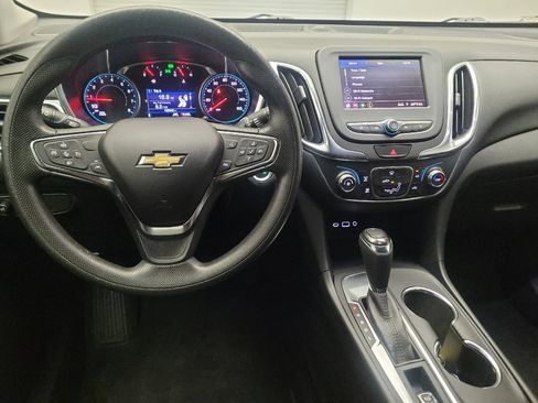 Used 2020 Chevrolet Equinox LT FWD image 22