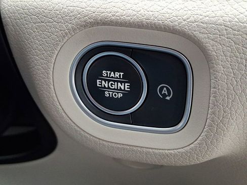 Used 2022 Mercedes-Benz GLE 350 4MATIC image 25