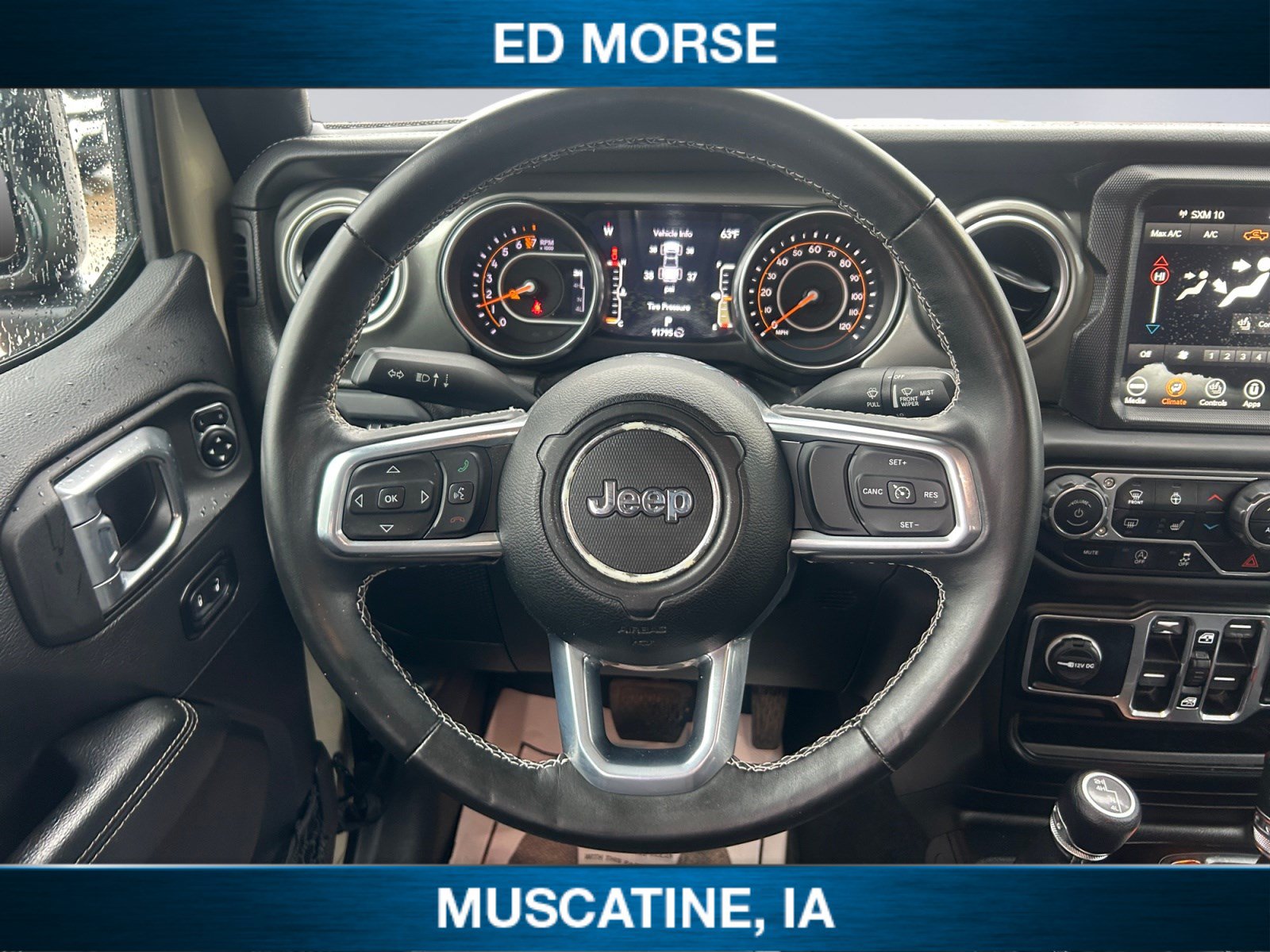 Used 2022 Jeep Gladiator Overland w/ Cold Weather Group AWD/4WD image 12