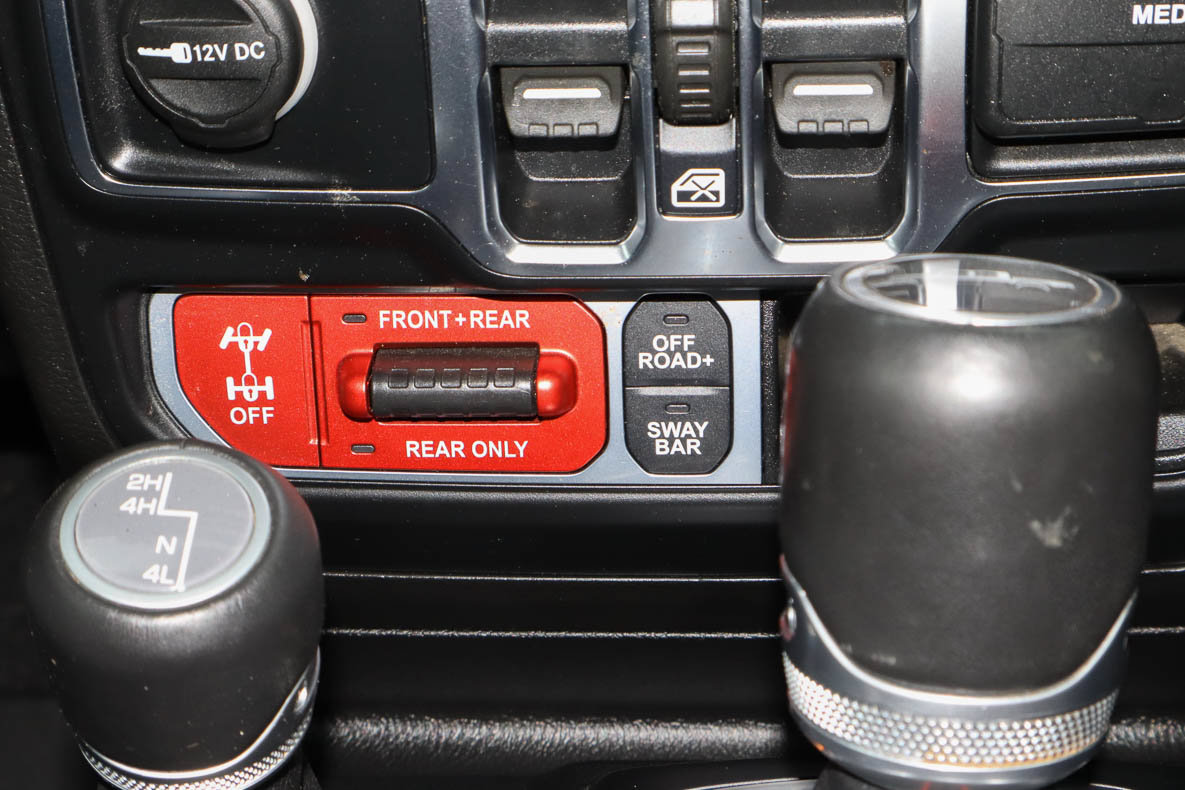 Used 2020 Jeep Gladiator Rubicon AWD/4WD image 10