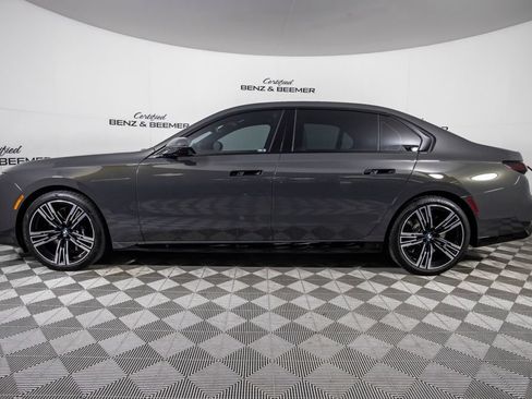 Used 2023 BMW 760i xDrive AWD/4WD image 7