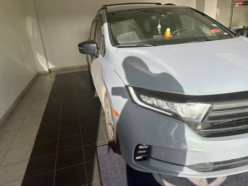 Used 2023 Honda Odyssey Sport image 4