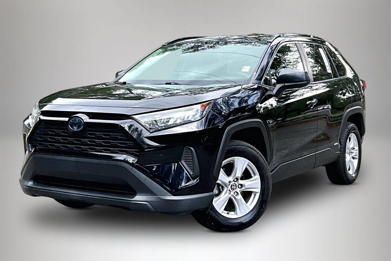 Used 2020 Toyota RAV4 LE AWD/4WD image 1