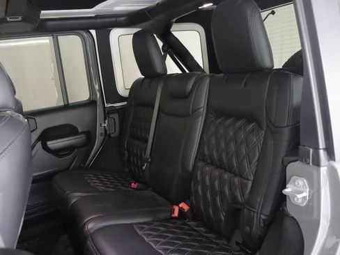 Used 2021 Jeep Wrangler Unlimited Sport AWD/4WD image 8