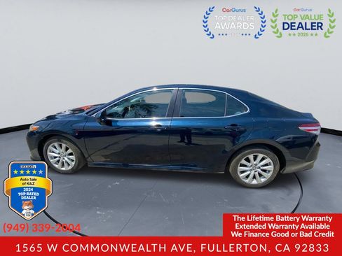 Used 2018 Toyota Camry LE FWD image 5