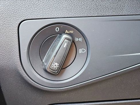 Used 2024 Volkswagen Tiguan S image 20