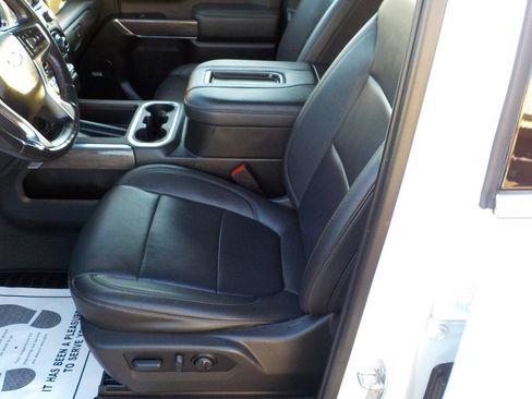 Used 2021 Chevrolet Silverado 1500 LTZ w/ Technology Package AWD/4WD image 15